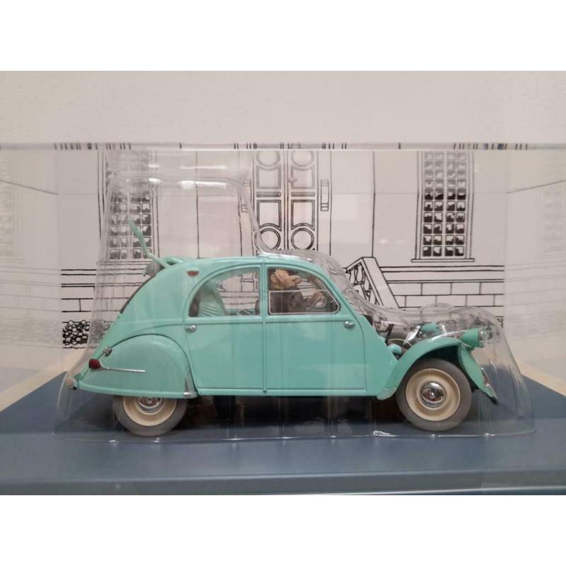 Voiture Tintin 1/24 : La 2 CV cassée