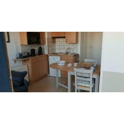 Studio aan zee /zeezicht nieuwpoort/bad voor 2 pers.
