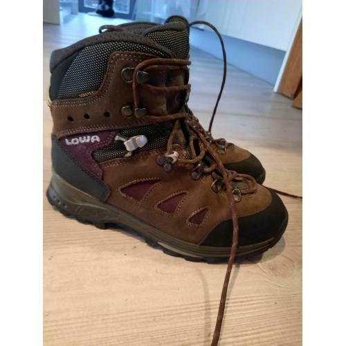 Lowa wandelschoenen maat 38