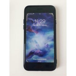 iPhone 8 64 Go avec 2 coques et tous les accessoires