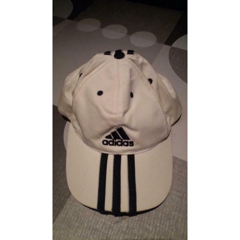 Pet adidas