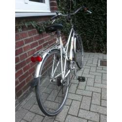 Vélo femme Mbk avec 12 vitesses en bon état