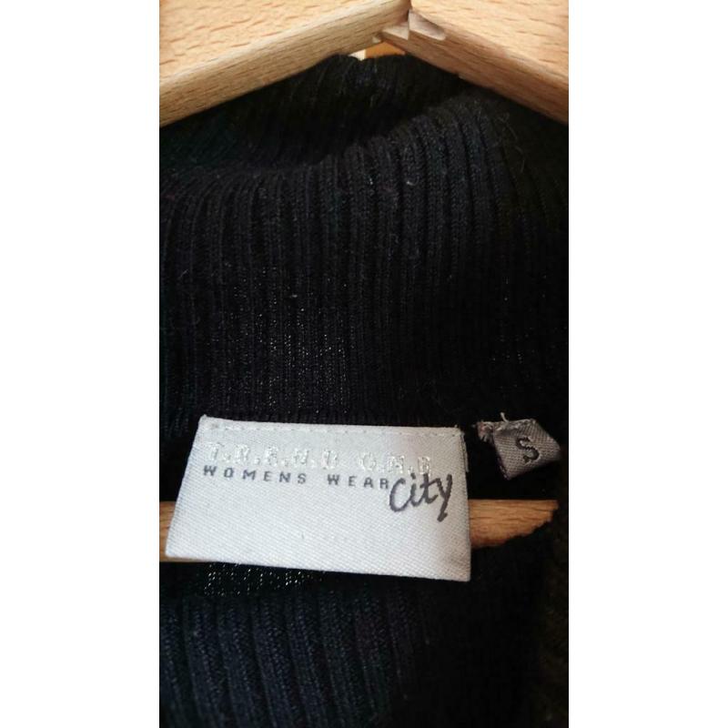 Zwarte wollen jurk