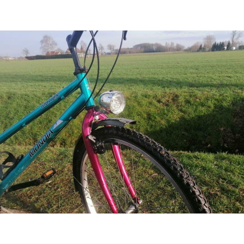 Meisjesfiets 26inch, 18versnellingen, in orde !