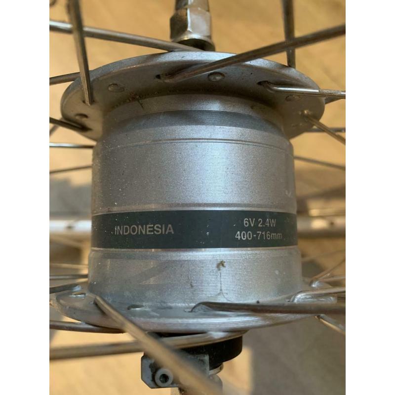 Shimano voorwiel met naafdynamo