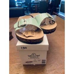 Chaussons vert menthe 37 semelle cuir