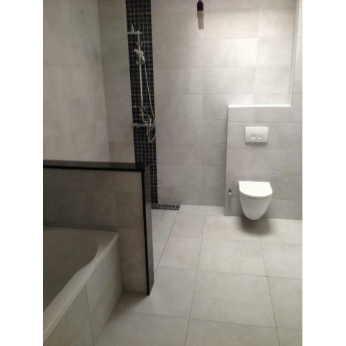 Paveur , carreleur tel:0486839008