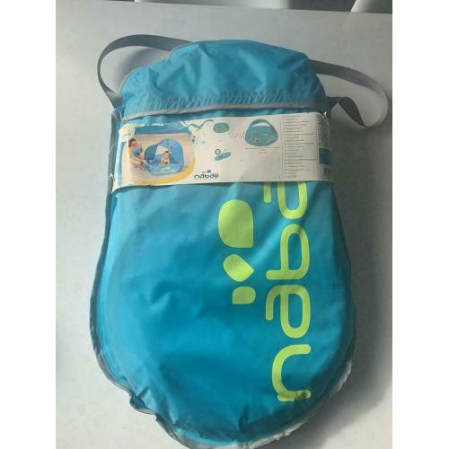 Piscine enfant avec protection solaire