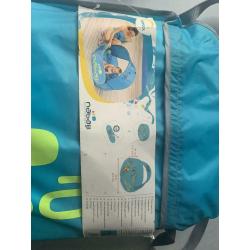 Piscine enfant avec protection solaire