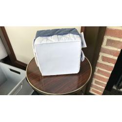 2 identieke mandjes voor huwelijk of doopsuiker