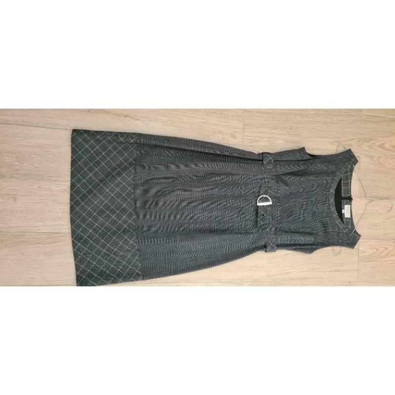 Karen Millen robe