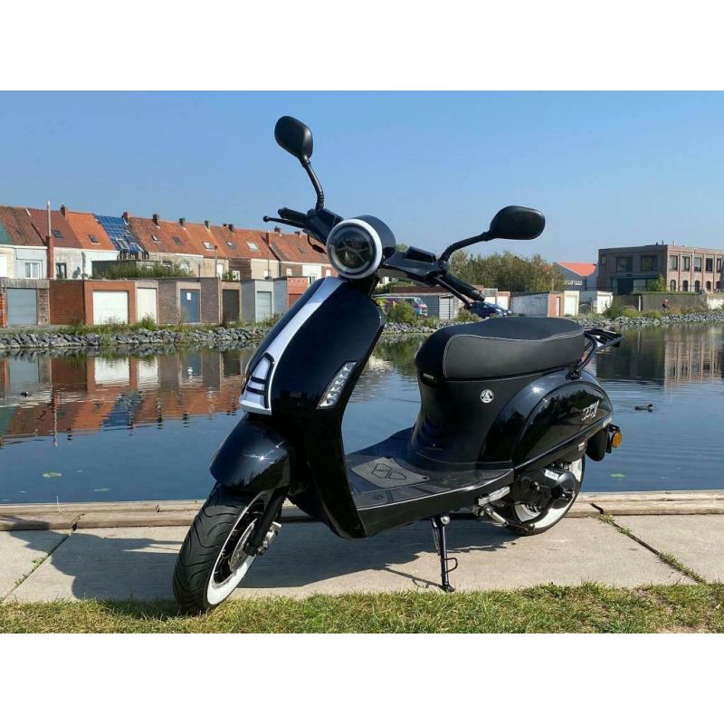 Gloednieuwe Fly scooter kopen? Nu superpromo!!!
