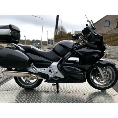 pan European 1300cm3 abs état neuf gar 1,2,3ans jhbmotos