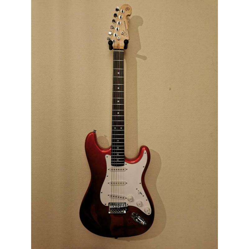 SX stratocaster (optie Laney versterker)