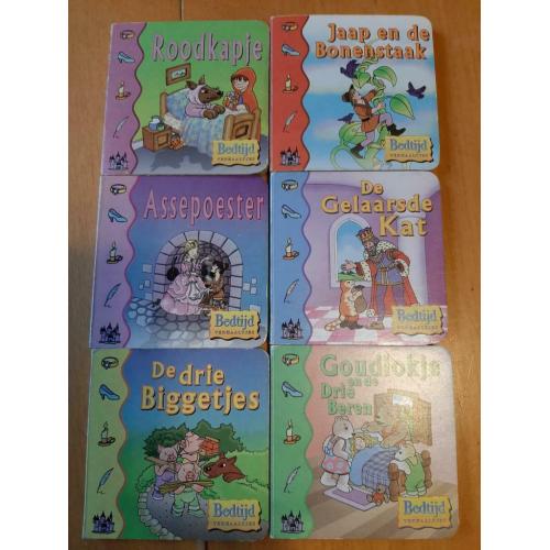 Lot 6 kleine kartonboekjes met sprookjes