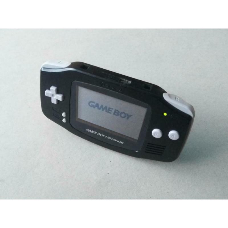 Game Boy Advance + 2 Jeux