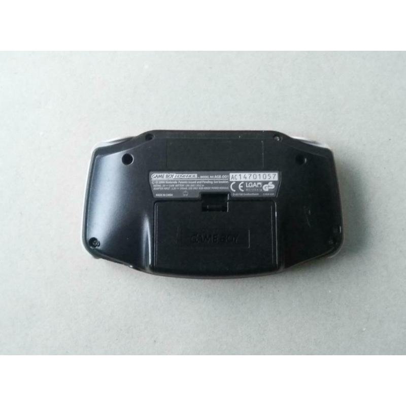 Game Boy Advance + 2 Jeux