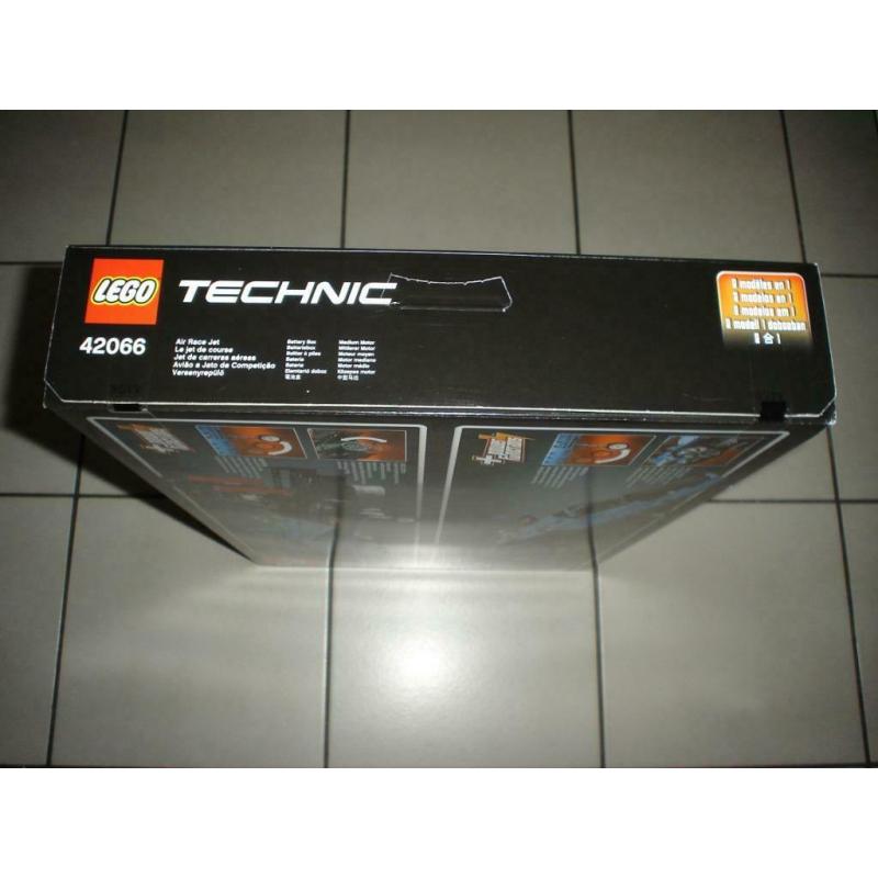 Lego Technic 42066 Race Straaljager.
